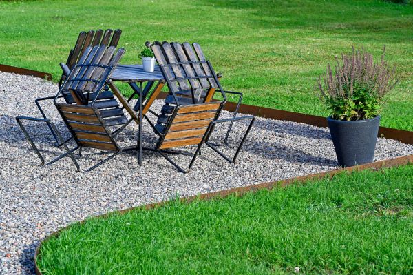 Metal Edging Installation in Valrico